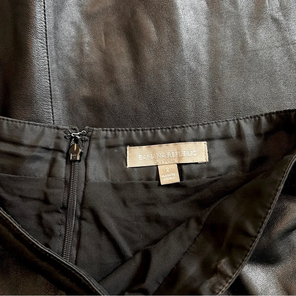 Banana Republic Authentic Leather Short Skirt Black - Picture 8 of 10